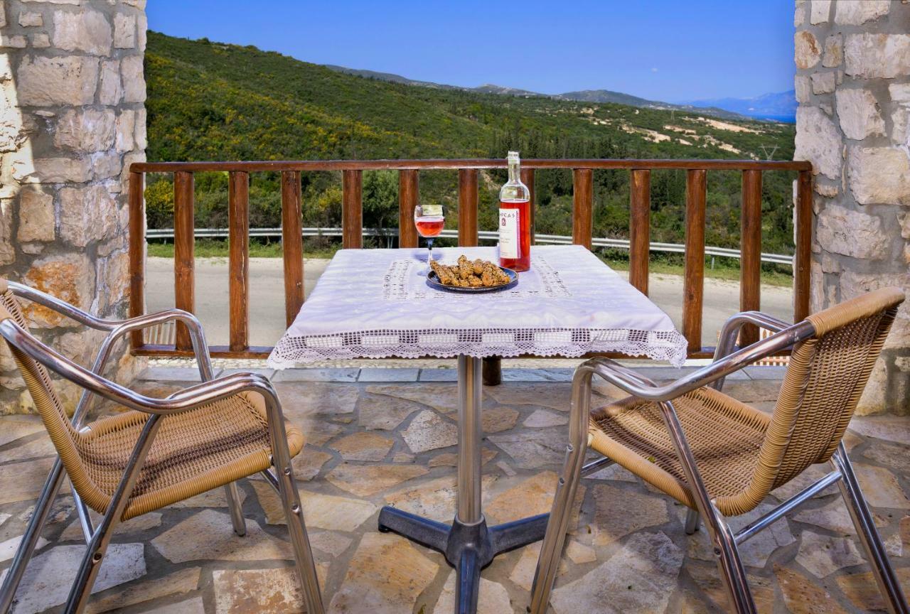 Nireas : Stone Villa Orthoniai Екстер'єр фото