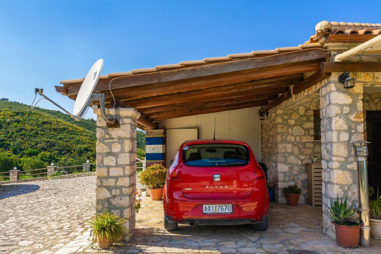Nireas : Stone Villa Orthoniai Екстер'єр фото